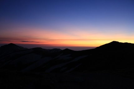 本山に沈む夕日